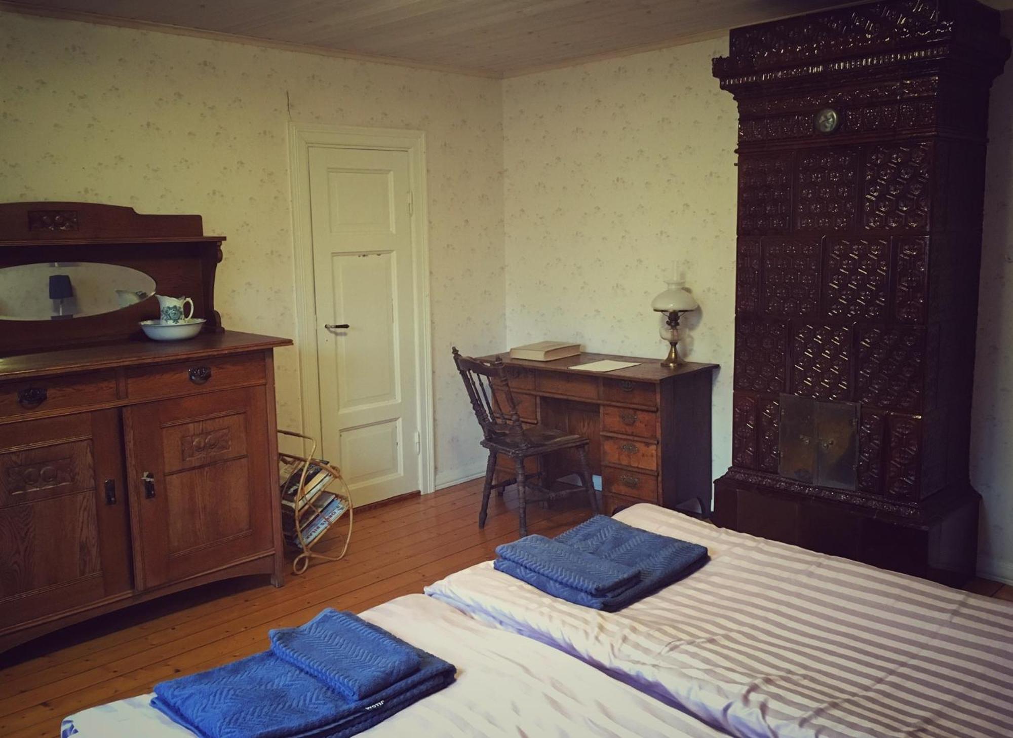 Viktors Affaershus Bed & Breakfast Atran Екстериор снимка