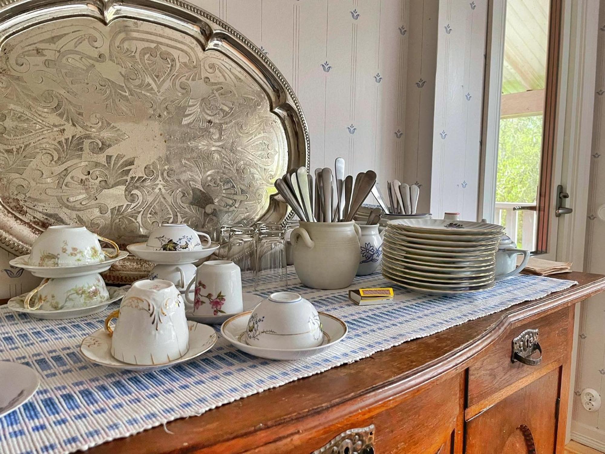 Viktors Affaershus Bed & Breakfast Atran Екстериор снимка