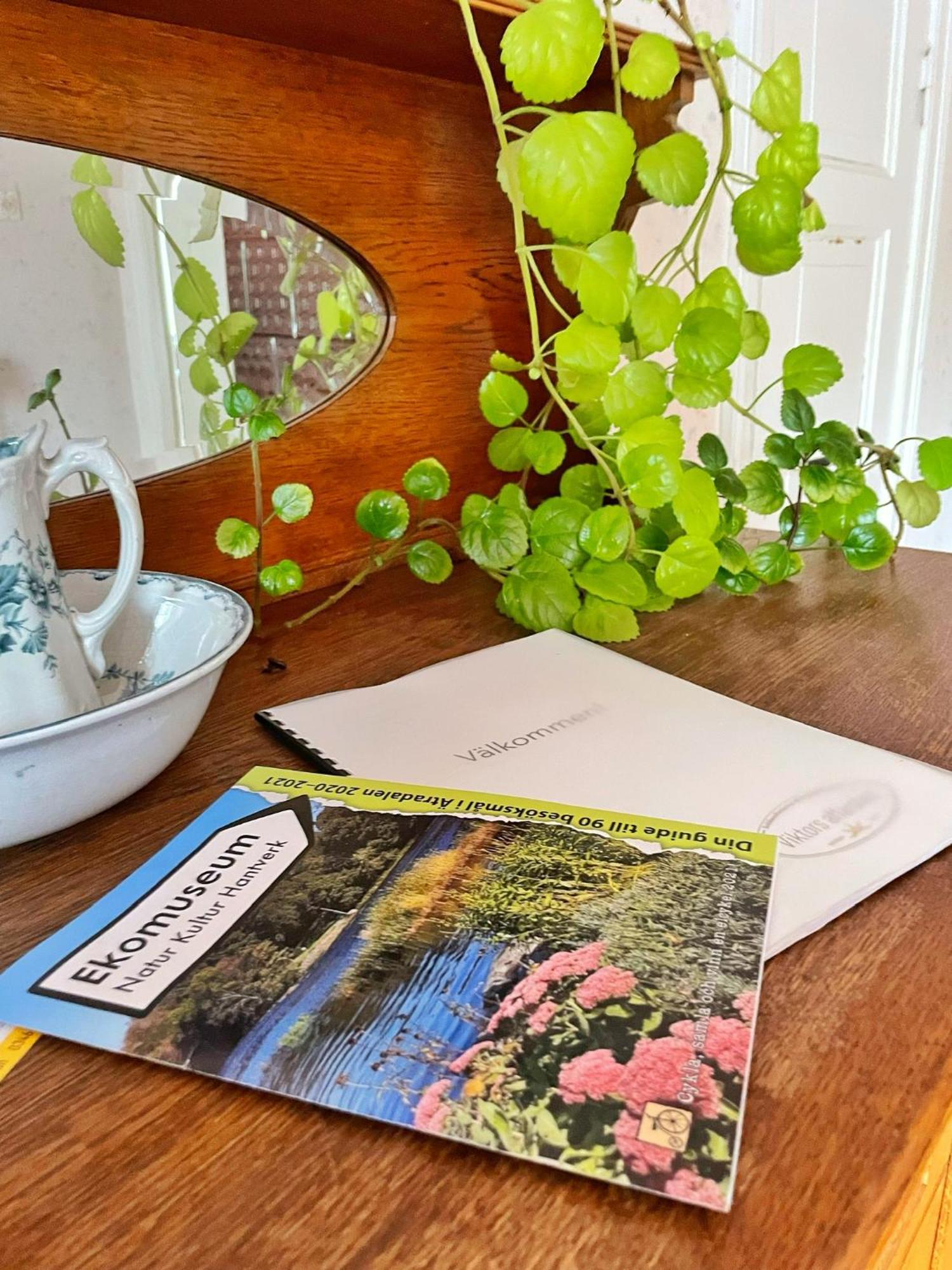 Viktors Affaershus Bed & Breakfast Atran Екстериор снимка
