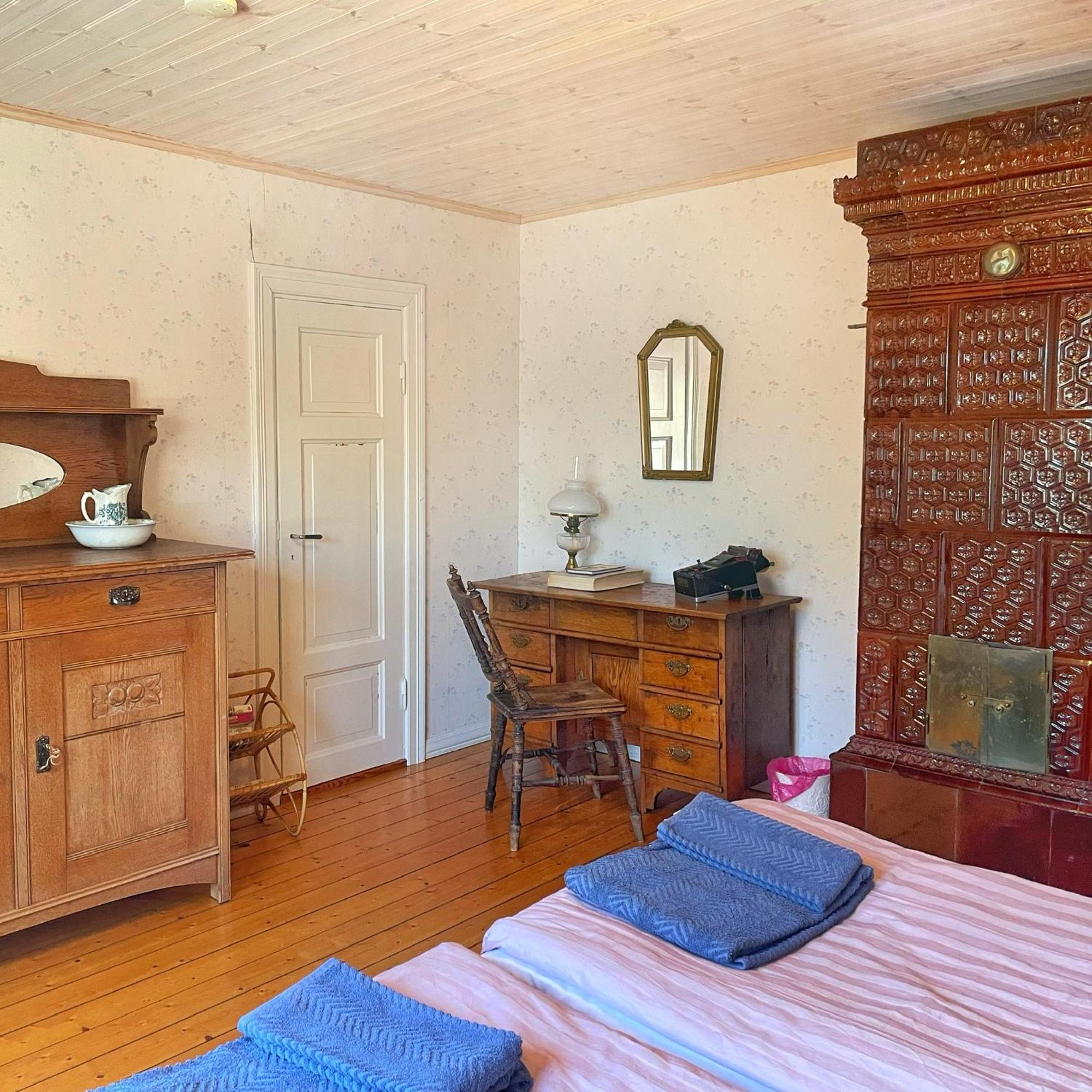 Viktors Affaershus Bed & Breakfast Atran Екстериор снимка