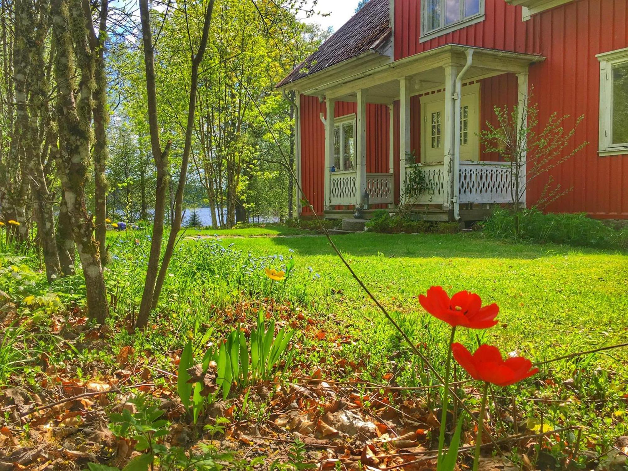 Viktors Affaershus Bed & Breakfast Atran Екстериор снимка
